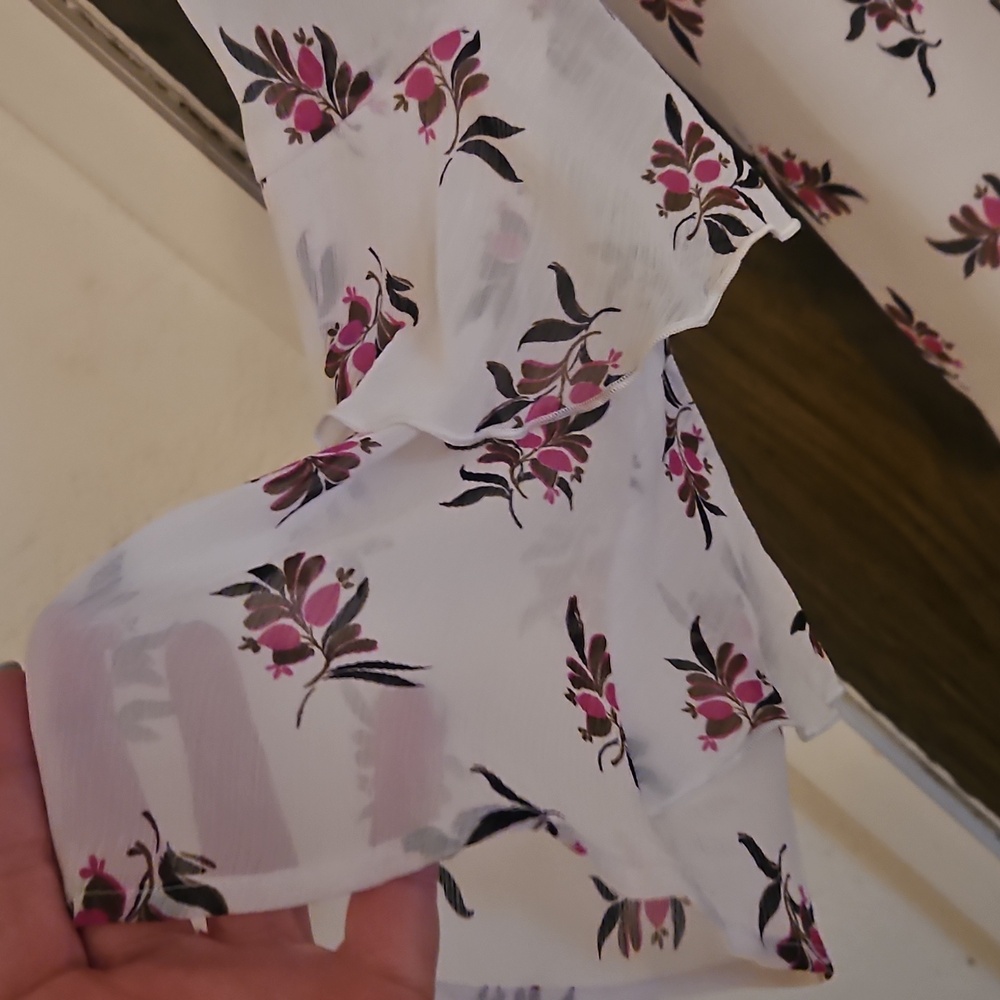 EUC Ann Taylor Blouse - Picture 5 of 6